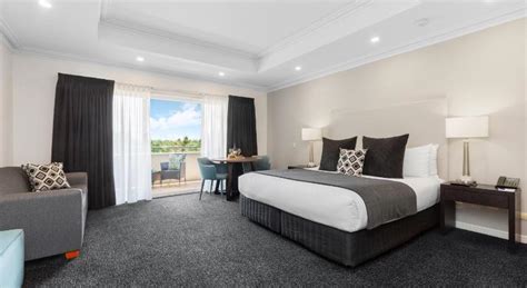 All Seasons Resort Hotel Bendigo (formerly All Seasons Hotel.